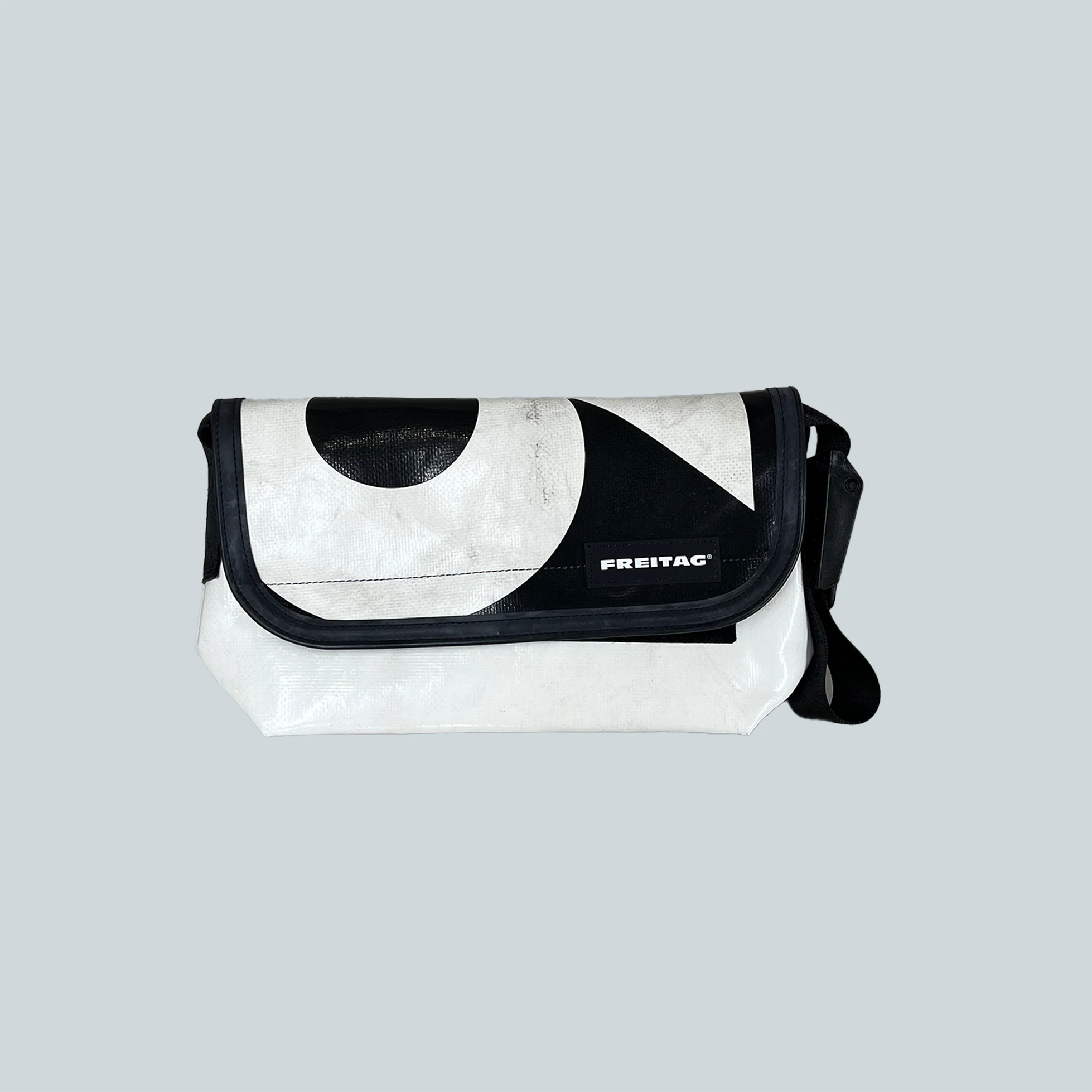 F41 HAWAII FIVE-0 - WHITE BLACK